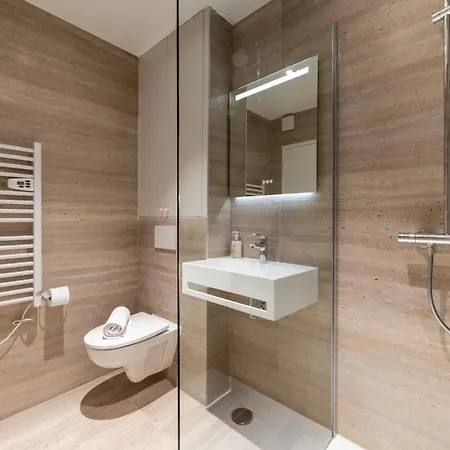 Beautiful & Modern 1bd Flat Near Montmartre דירה פריז