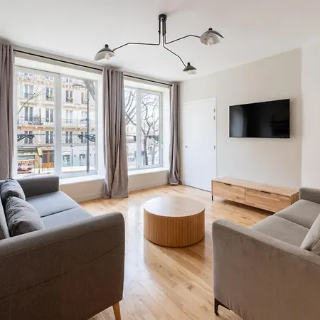 아파트 Beautiful & Modern 1bd Flat Near Montmartre 파리