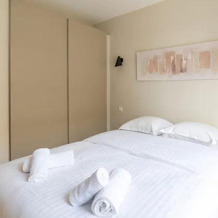 Beautiful & Modern 1bd Flat Near Montmartre 아파트 파리