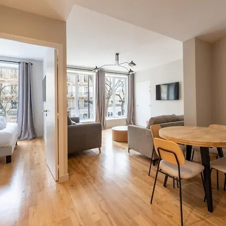 Beautiful & Modern 1bd Flat Near Montmartre شقة باريس
