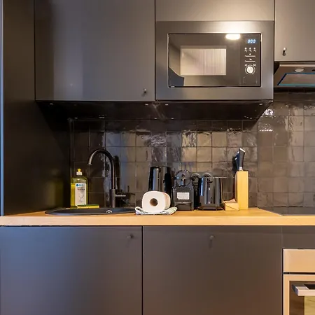 Beautiful & Modern 1bd Flat Near Montmartre Paris
