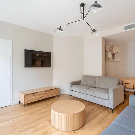 Beautiful & Modern 1bd Flat Near Montmartre Paris