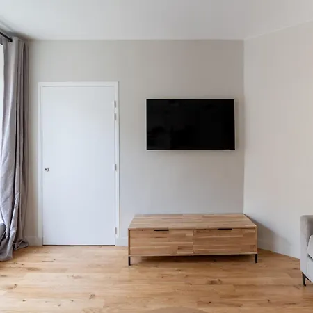 Beautiful & Modern 1bd Flat Near Montmartre * Paris