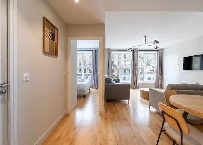 Beautiful & Modern 1bd Flat Near Montmartre 公寓 *